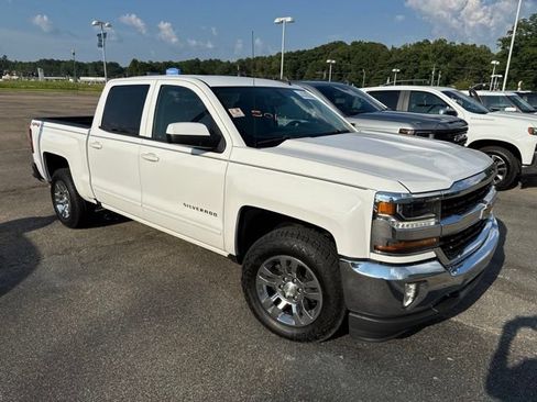Used 2017 Chevrolet Silverado 1500 LT w/ All Star Edition AWD/4WD image 4