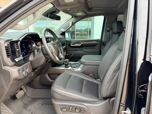Used 2026 Chevrolet Silverado 1500 RST w/ RST All Star Premium Package AWD/4WD image 12