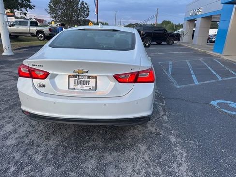 Used 2016 Chevrolet Malibu LT w/ Leather Package image 4
