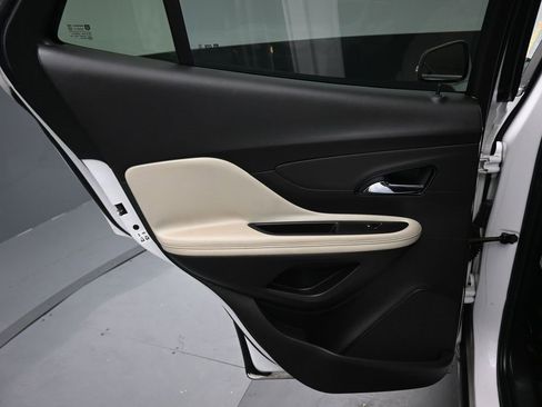 Used 2018 Buick Encore Preferred image 29