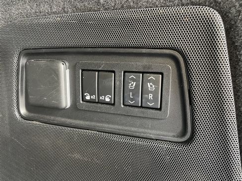 Used 2021 Cadillac Escalade ESV Sport w/ Driver Assist Tech Package AWD/4WD image 41