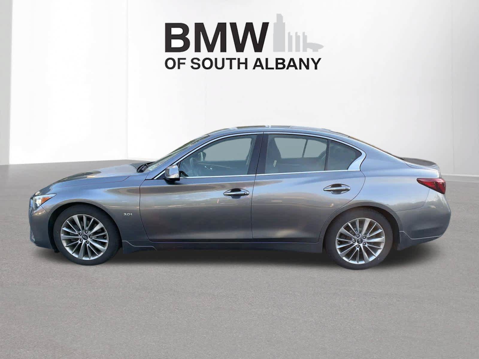 Used 2018 INFINITI Q50 Luxe w/ Sensory Package (Luxe) AWD/4WD image 2