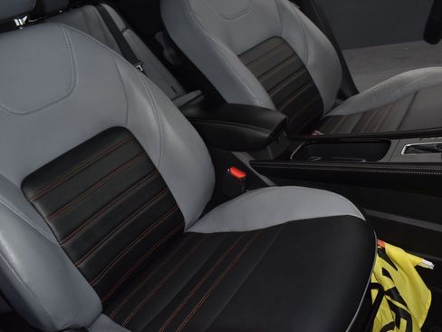 Used 2023 Nissan Kicks SR w/ SR Premium Package image 32