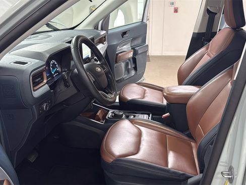 Used 2022 Ford Maverick Lariat w/ Lariat Luxury Package image 12