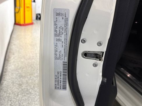 Used 2024 RAM 2500 Limited image 85