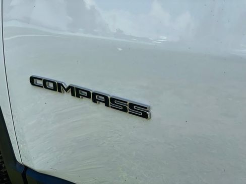 Used 2022 Jeep Compass Limited w/ Sun and Sound Group AWD/4WD image 26