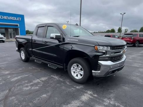 Used 2021 Chevrolet Silverado 1500 LT w/ Safety Package II AWD/4WD image 2