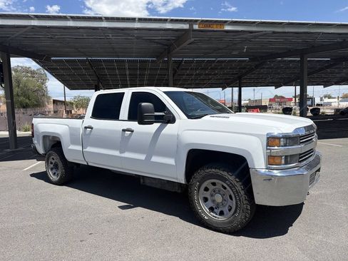 Used 2015 Chevrolet Silverado 3500 W/T AWD/4WD image 12