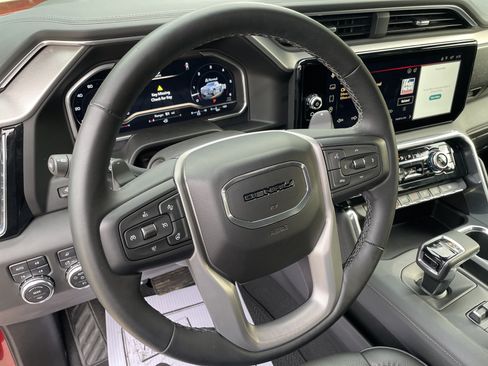 Used 2024 GMC Sierra 1500 Denali w/ Technology Package AWD/4WD image 17