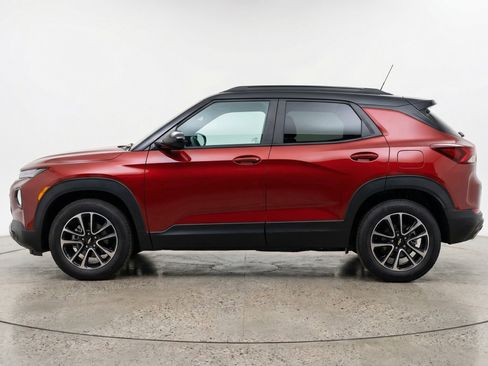 Used 2025 Chevrolet TrailBlazer LT image 5