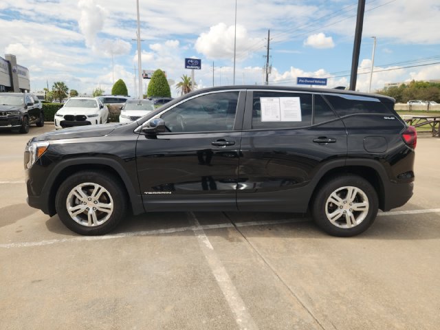 Used 2024 GMC Terrain SLE AWD/4WD image 4