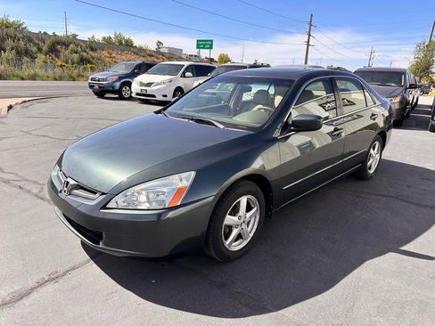Used 2005 Honda Accord EX image 2