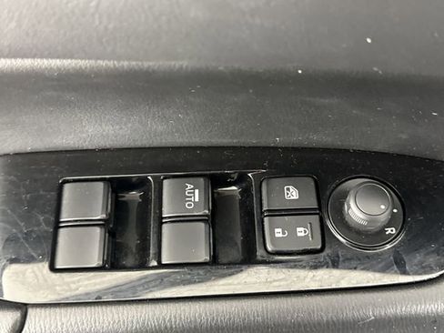 Used 2017 MAZDA CX-5 Touring image 18