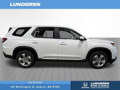 New 2025 Honda Pilot EX-L image 6