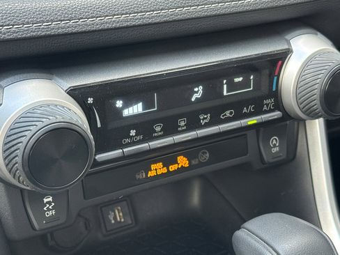 Used 2024 Toyota RAV4 LE image 27