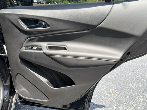 Used 2022 Chevrolet Equinox Premier FWD image 16