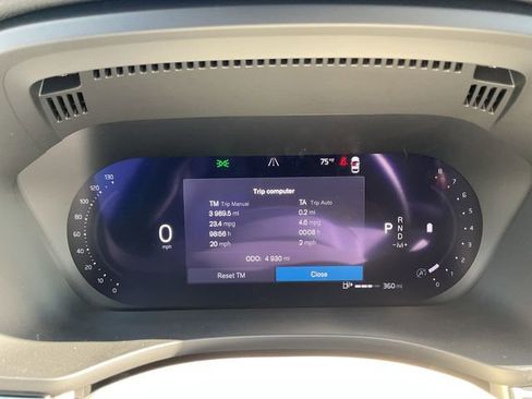 Used 2023 Volvo XC60 B5 Ultimate w/ Climate Package image 27