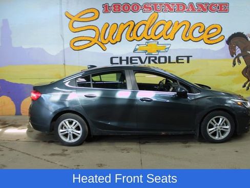 Used 2018 Chevrolet Cruze LT w/ LT Convenience Package FWD image 1