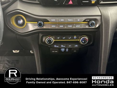 Used 2020 Hyundai Veloster Turbo R-Spec image 9