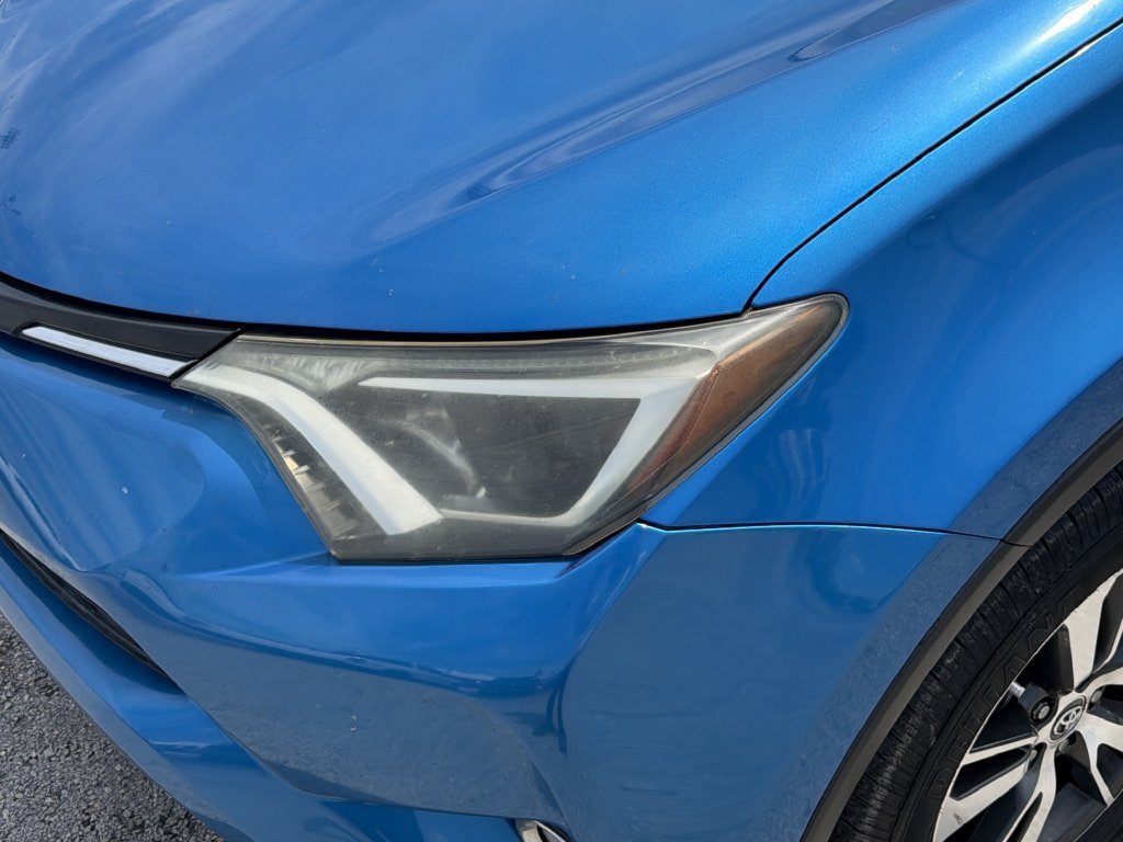 Used 2018 Toyota RAV4 XLE FWD image 8