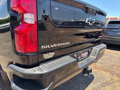 Used 2022 Chevrolet Silverado 2500 Custom w/ Custom Value Package AWD/4WD image 43