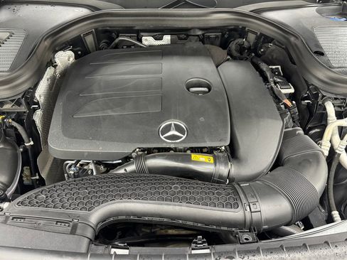 Used 2021 Mercedes-Benz GLC 300 image 34