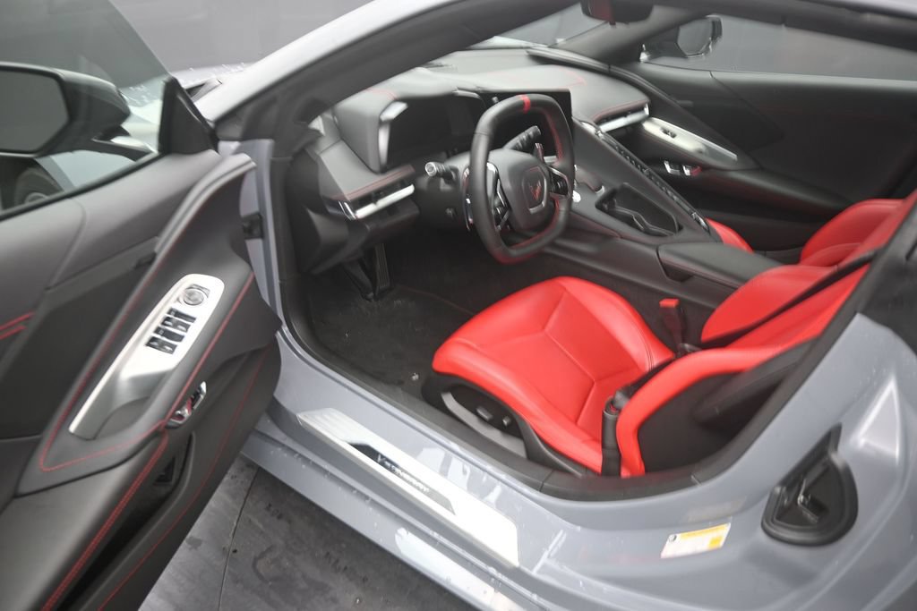 Used 2024 Chevrolet Corvette Stingray Convertible w/ 1LT RWD image 10