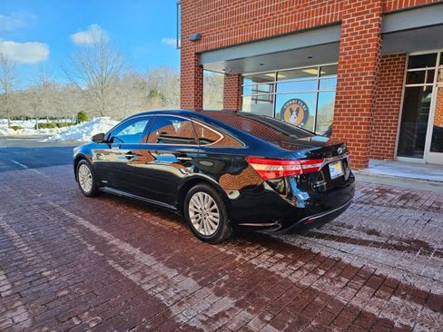 Used 2015 Toyota Avalon XLE Premium image 4