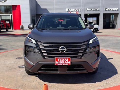 New 2026 Nissan Rogue SV FWD image 3