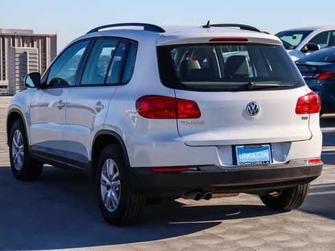 Used 2016 Volkswagen Tiguan S image 6