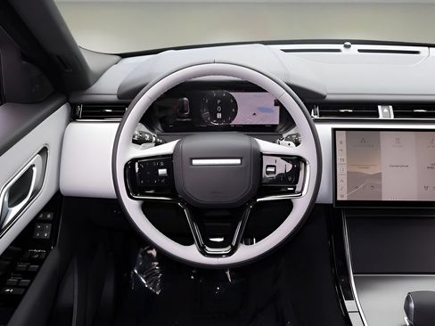 New 2026 Land Rover Range Rover Velar Dynamic SE AWD/4WD image 15
