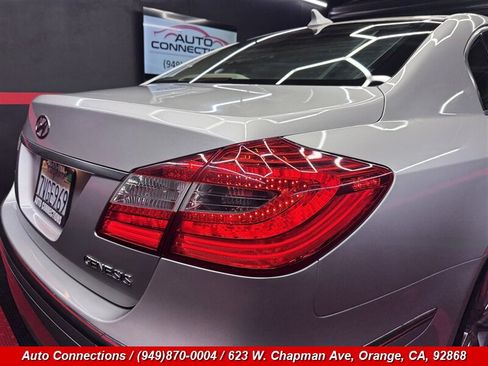 Used 2012 Hyundai Genesis 3.8 w/ Premium Pkg RWD image 33
