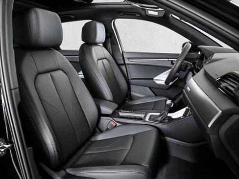 New 2025 Audi Q3 2.0T Premium image 22