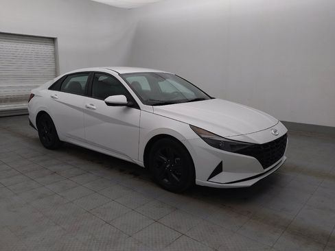 Used 2022 Hyundai Elantra SEL w/ Cargo Package image 11