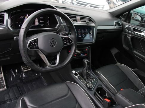 Used 2023 Volkswagen Tiguan SEL R-Line AWD/4WD image 4