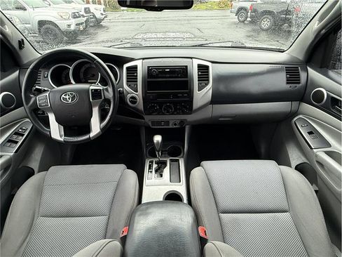 Used 2013 Toyota Tacoma 4x4 Double Cab w/ TRD Sport Pkg image 19