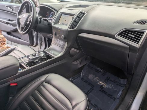 Used 2020 Ford Edge SEL w/ Convenience Package image 25