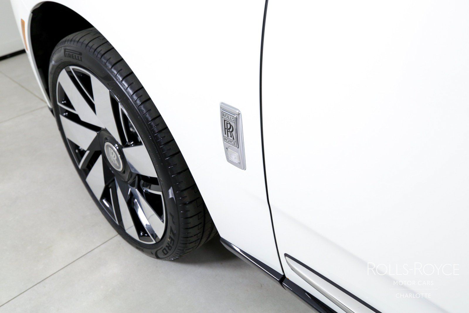 Used 2025 Rolls-Royce Cullinan AWD/4WD image 41