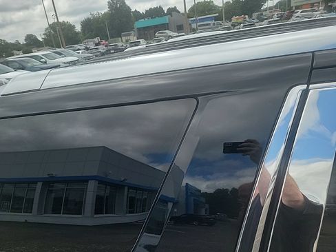 Used 2019 Cadillac Escalade Luxury RWD image 13