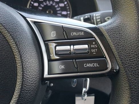 Used 2020 Kia Forte LXS FWD image 22