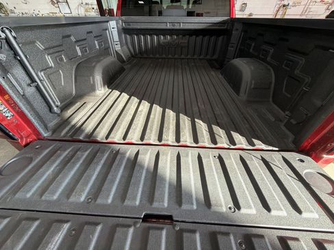 Used 2024 GMC Sierra 1500 SLT w/ SLT Premium Plus Package image 25