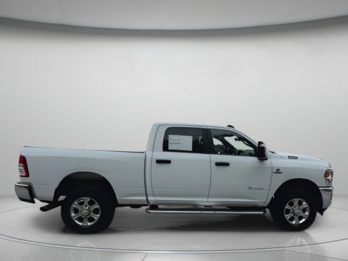 Used 2024 RAM 2500 Big Horn image 31