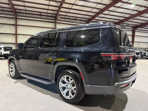 Used 2022 Jeep Wagoneer Series II AWD/4WD image 7
