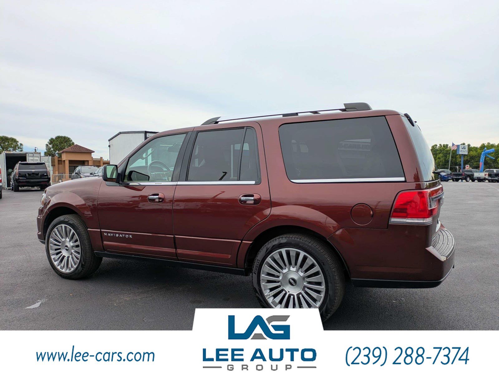 Used 2015 Lincoln Navigator 4WD w/ Equipment Group 101A Reserve image 5