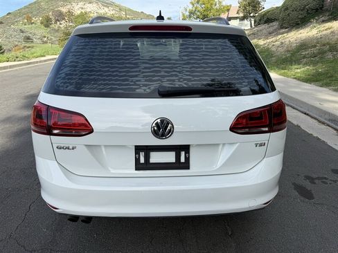 Used 2016 Volkswagen Golf Limited Edition image 6