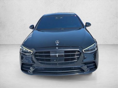 Used 2022 Mercedes-Benz S 580 4MATIC Sedan image 2