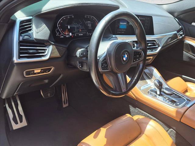 Used 2022 BMW X6 xDrive40i w/ M Sport Package AWD/4WD image 2