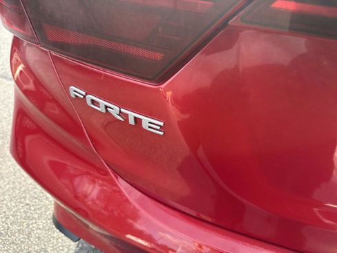 Used 2024 Kia Forte LXS image 9