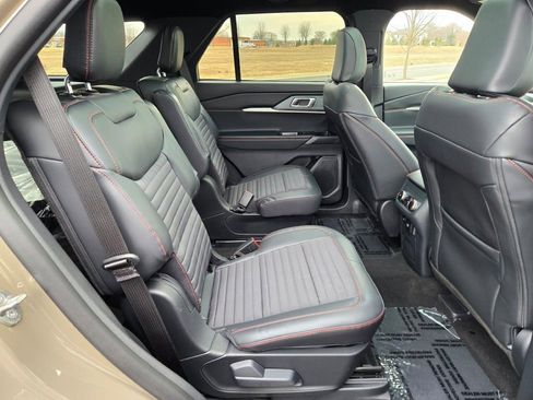 New 2026 Ford Explorer ST-Line w/ ST-Line Street Pack image 10