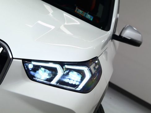 Used 2023 BMW X1 xDrive28i w/ Premium Package image 7